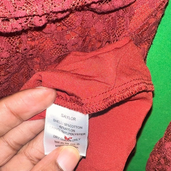 Saylor Celia Elegant Burgundy Lace Dress size XS - Picture 9 of 11